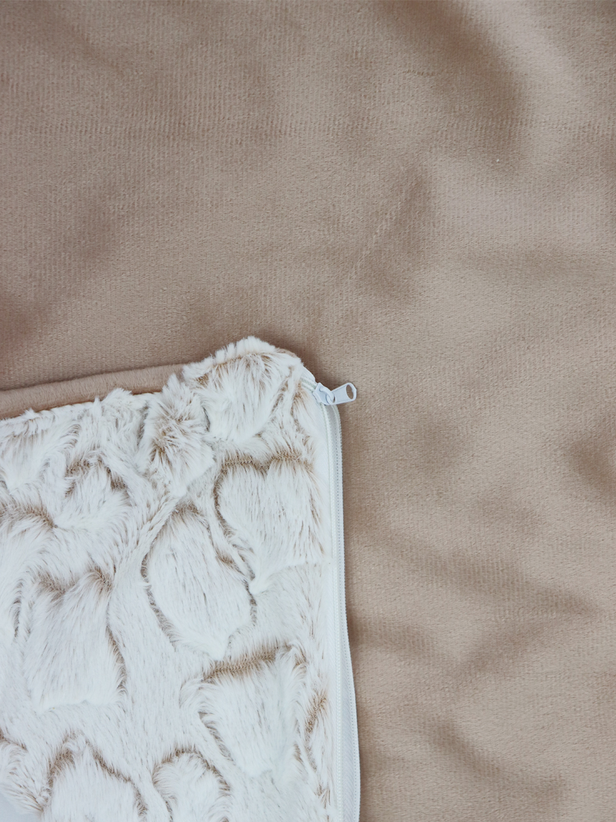 картинка Декоративная наволочка TF F013ML-BE8(2) 48*48 Камешки 