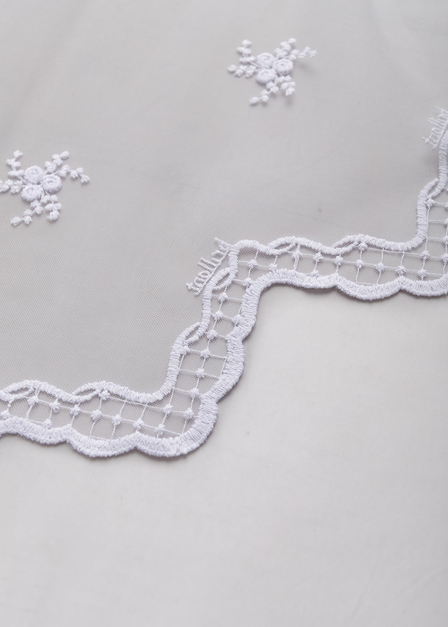 картинка Штора Amore Mio RR 4PL 46946-w 2,5*2,6*1 белый 