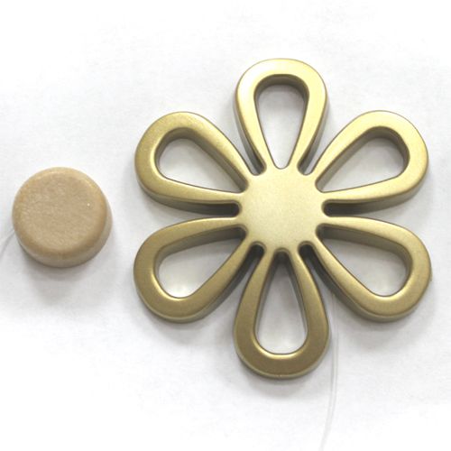 картинка Магнит AL 4 Ромашка 