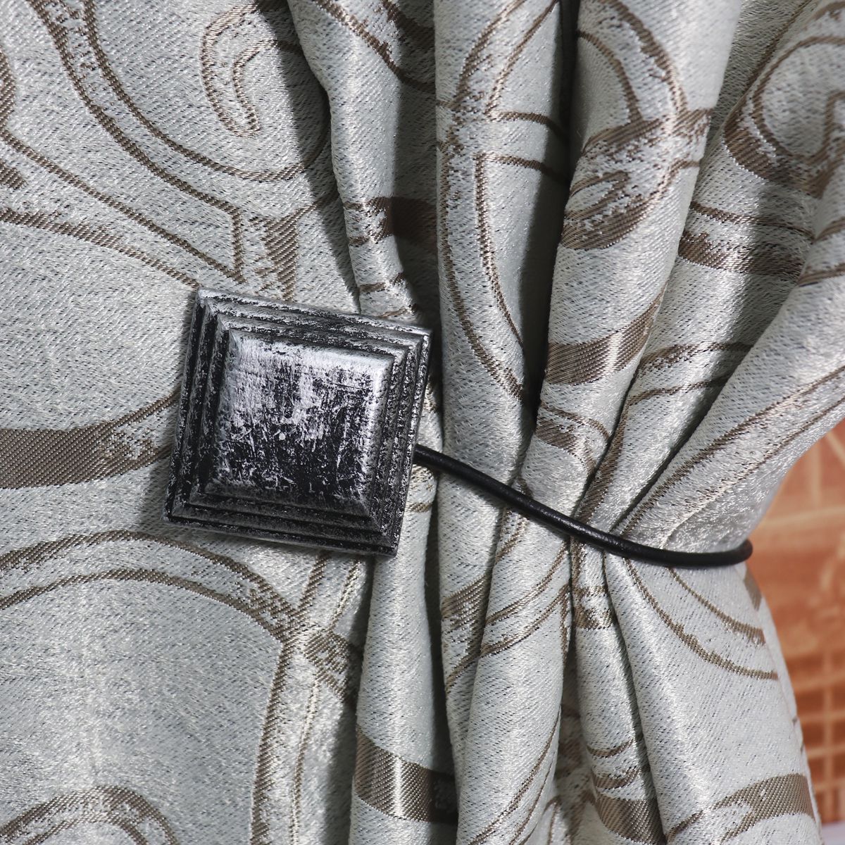 картинка Магнит Ajur MI M22-silver with black 