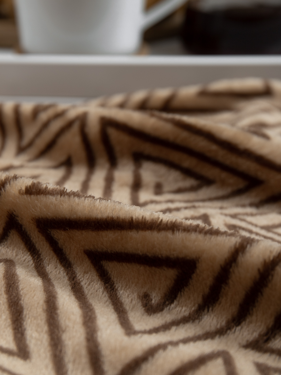 картинка Плед Texrepublic TF FN F145BR b2022 Греция треугольная 