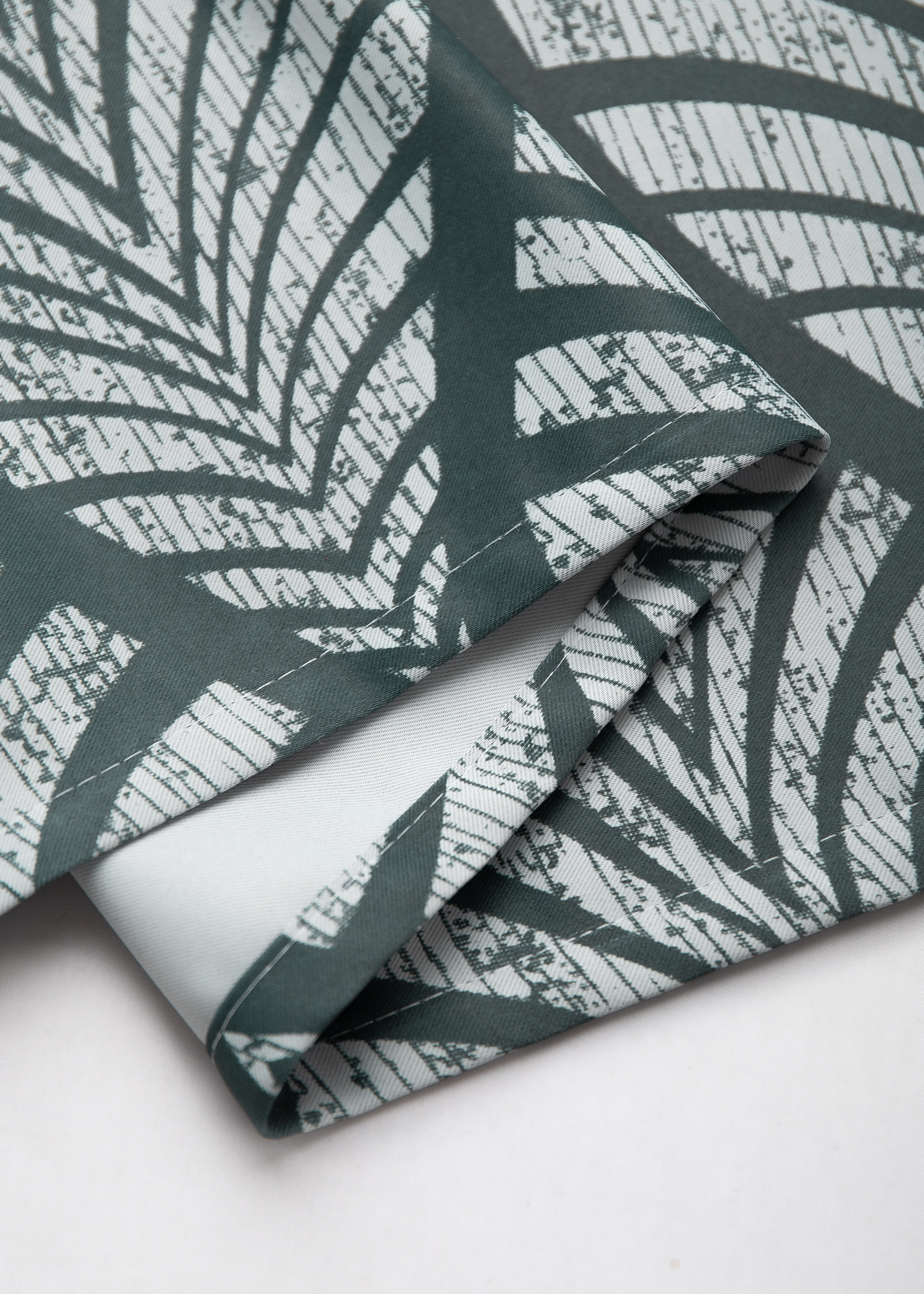 картинка Штора Amore Mio RR MIP7156-01 1,6*2,6*1 оливковый 