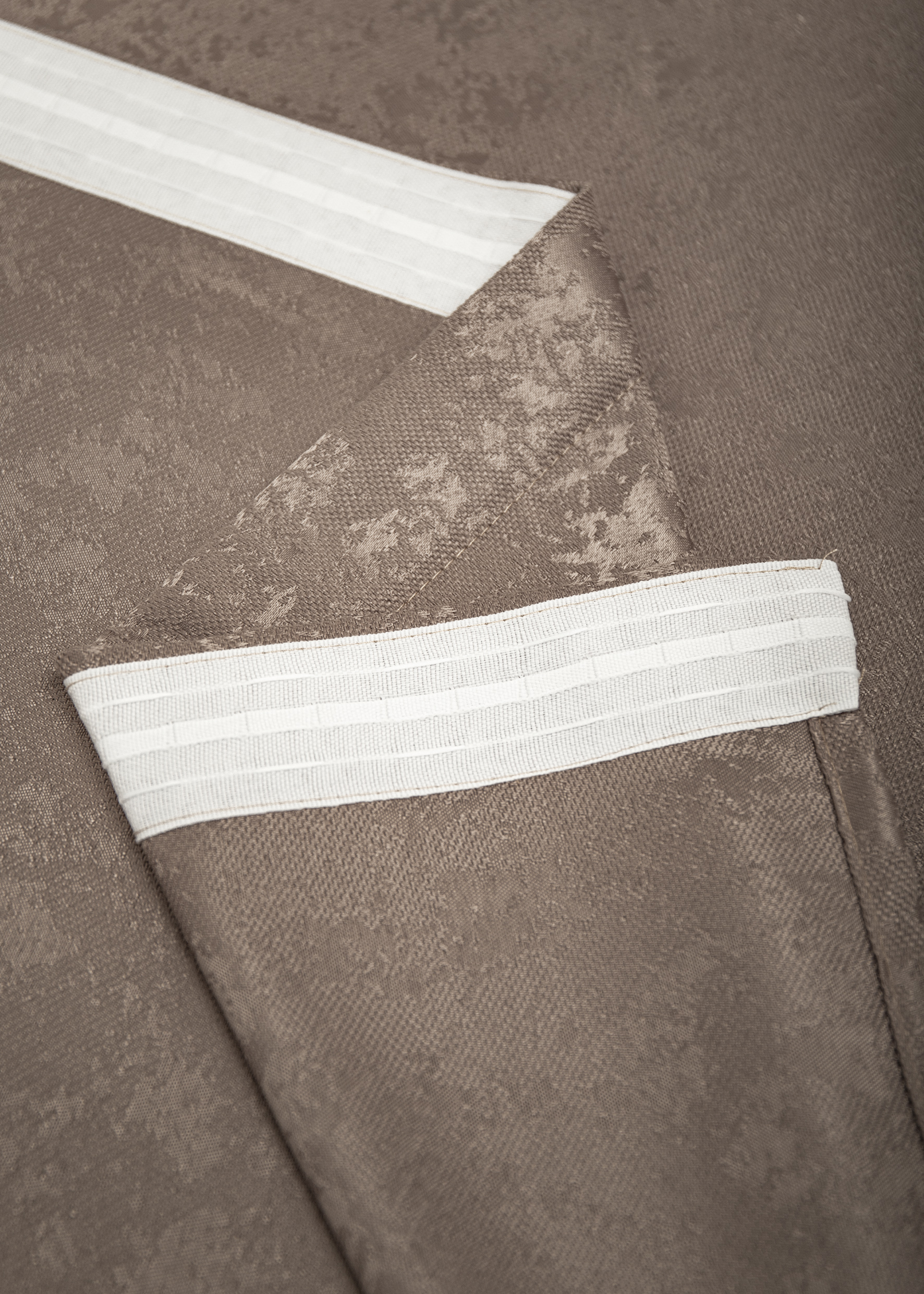 картинка Штора Amore Mio RR 3941D-04 2,0*2,7*1 кофейный 