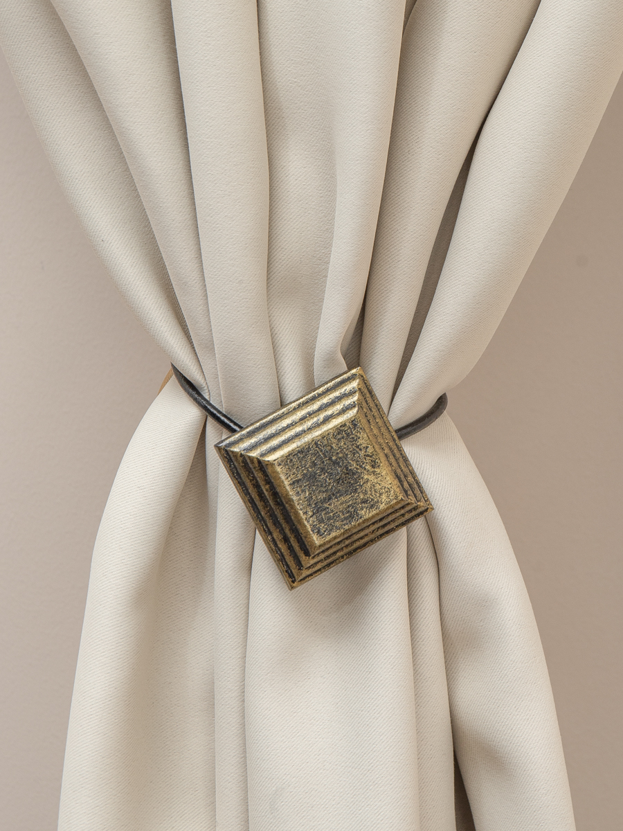 картинка Магнит Ajur MI M22-gold with black 